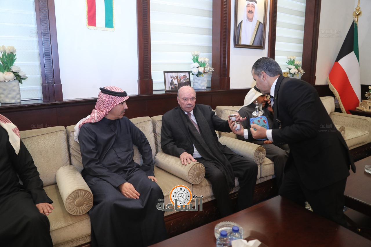 Madar Al-Saa Images 0.8482515172010845