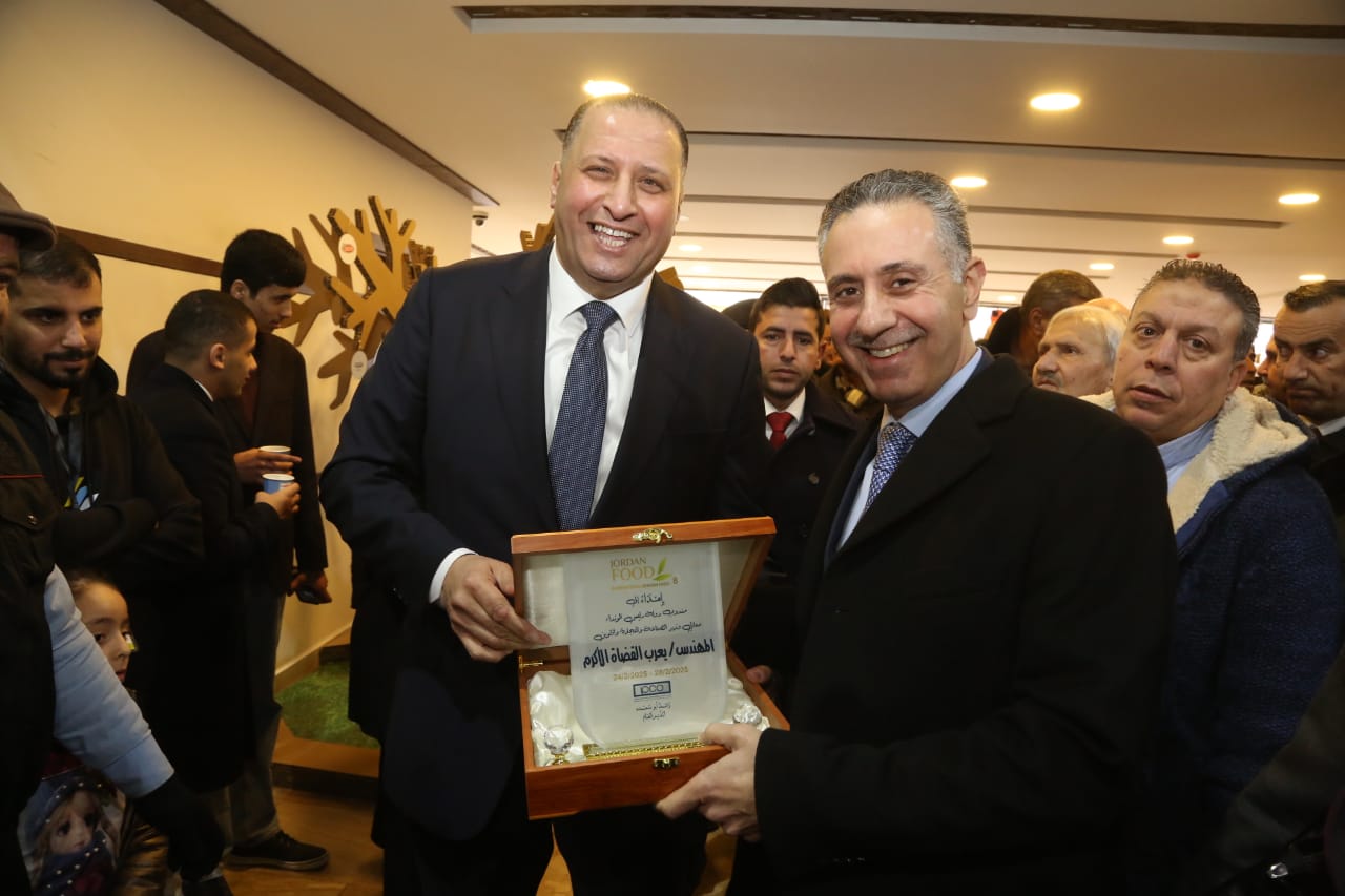 Madar Al-Saa Images 0.6388092590968761