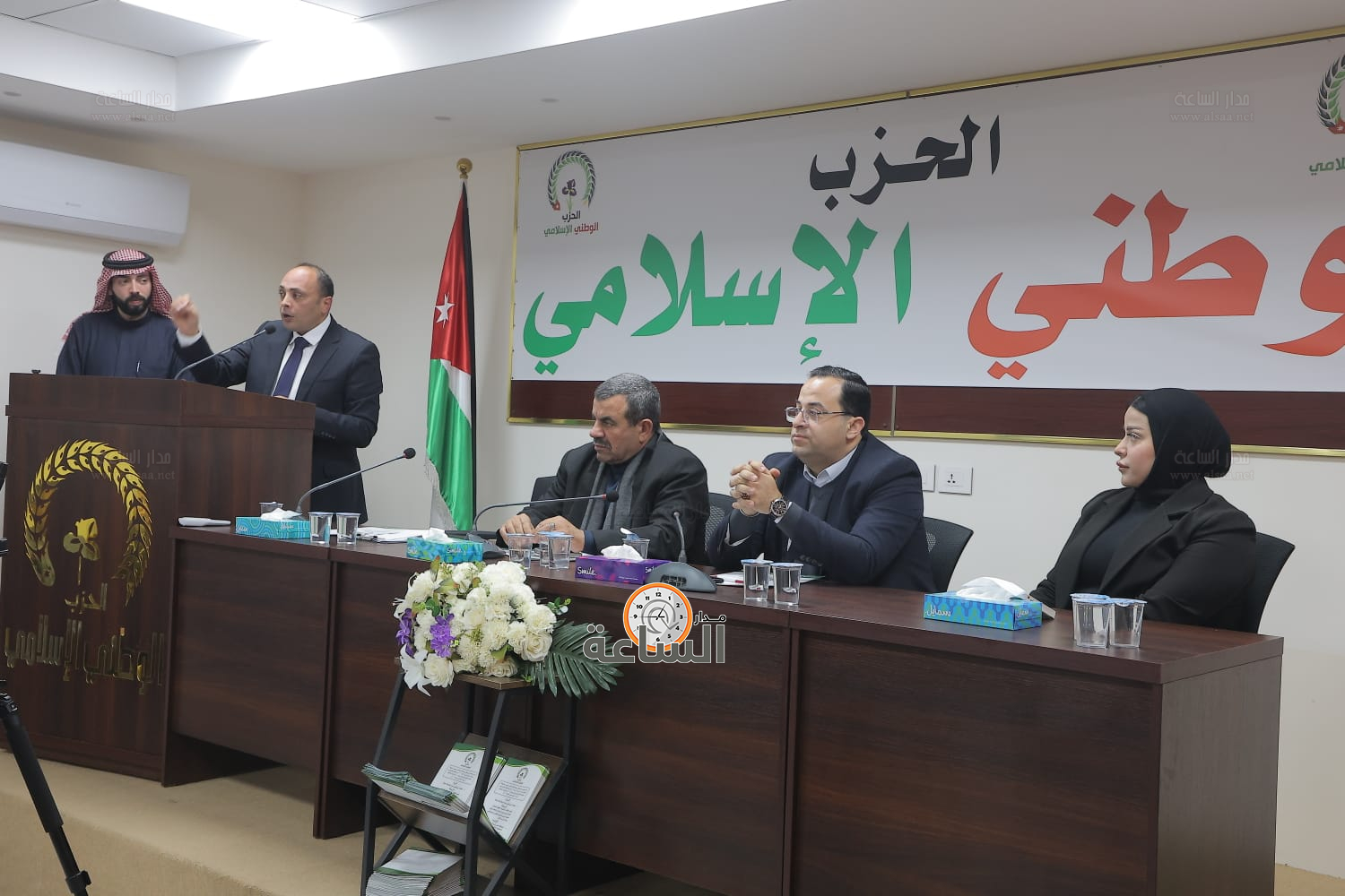 Madar Al-Saa Images 0.3292040113988104