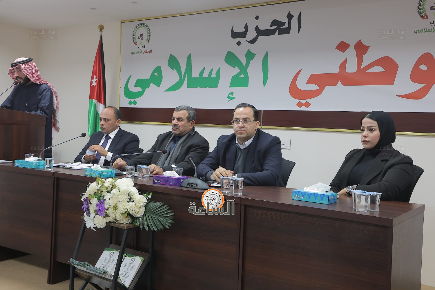 Madar Al-Saa Images 0.5821705059497237