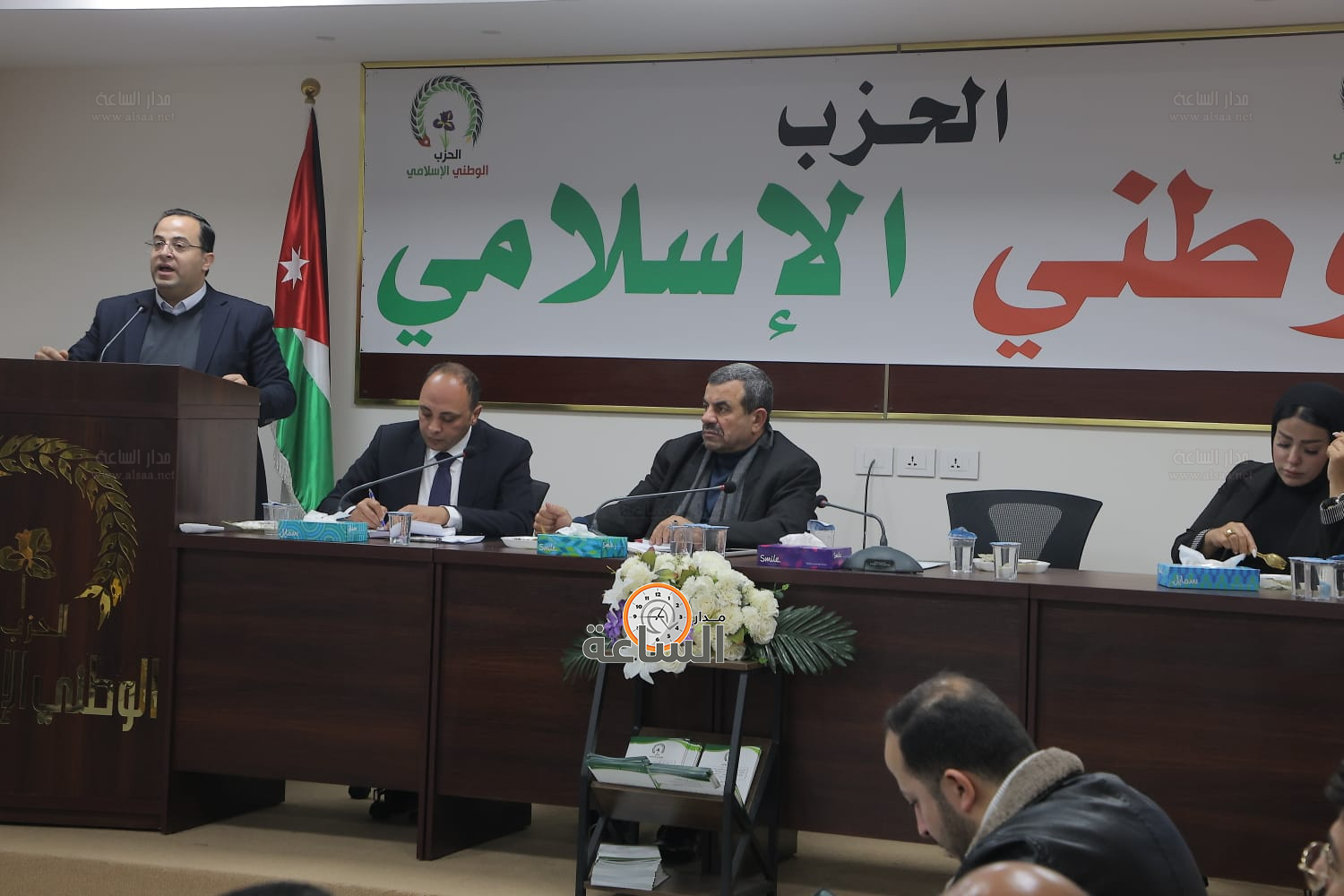 Madar Al-Saa Images 0.7588731345897493