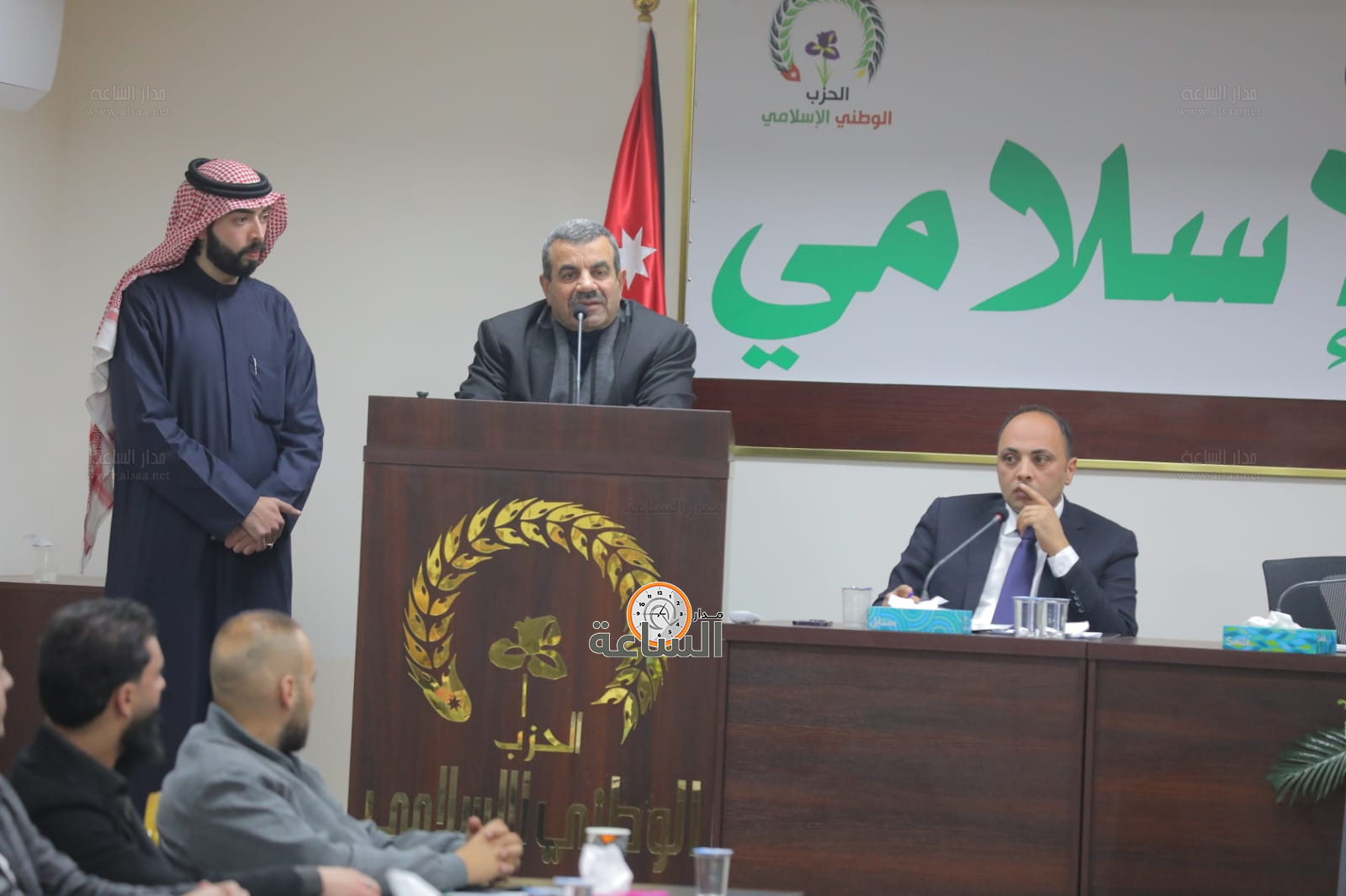 Madar Al-Saa Images 0.9213696955264581