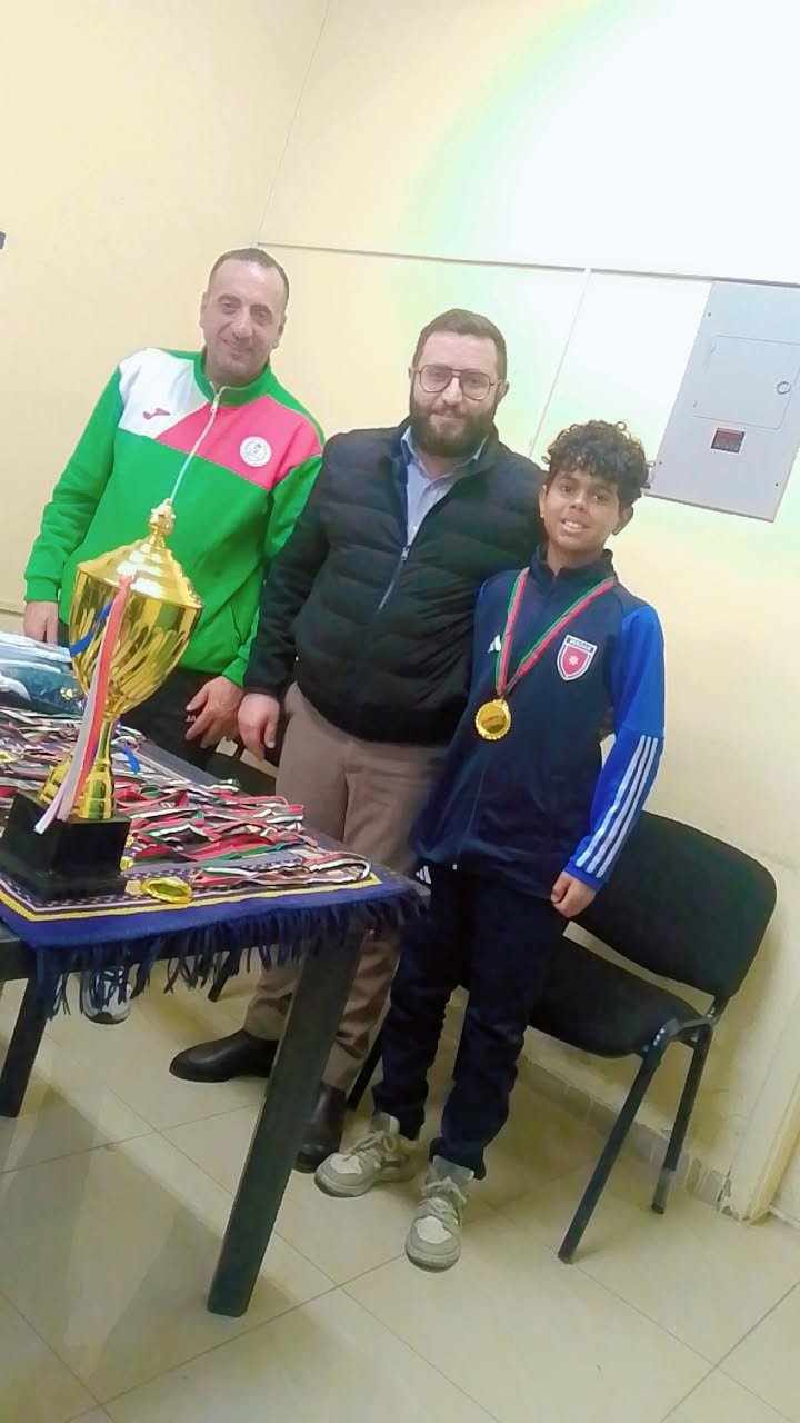 Madar Al-Saa Images 0.27676610597818896