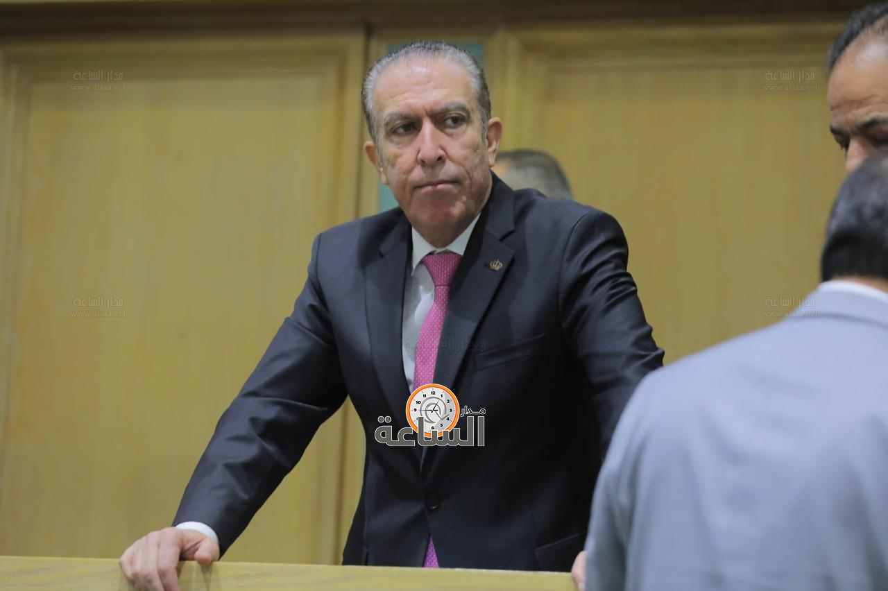 Madar Al-Saa Images 0.38446110163228586