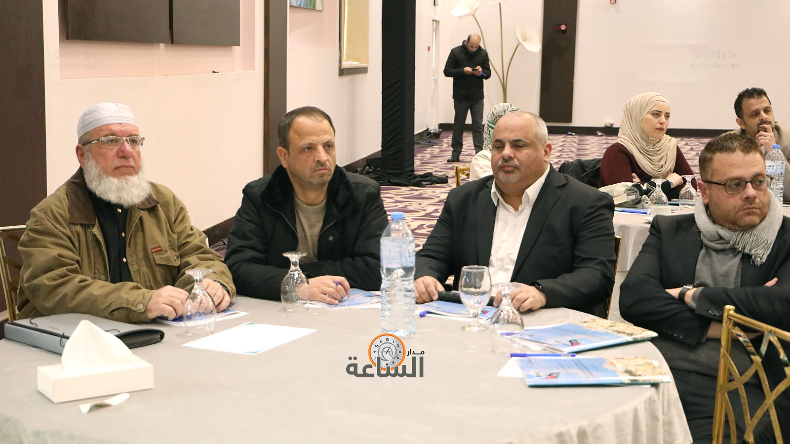 Madar Al-Saa Images 0.022949570064206393