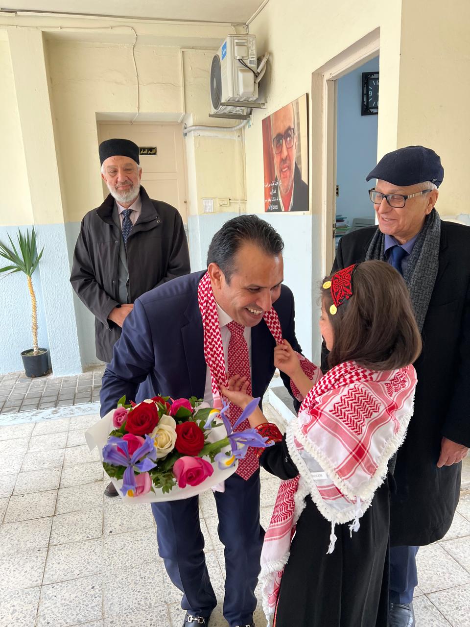 Madar Al-Saa Images 0.3039615649597136