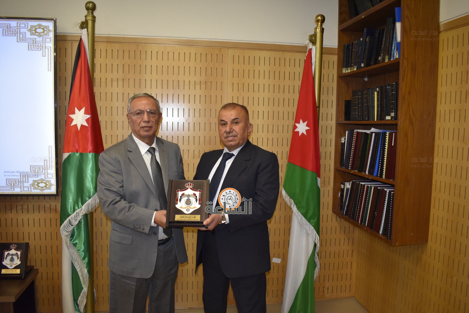 Madar Al-Saa Images 0.4495546973343465