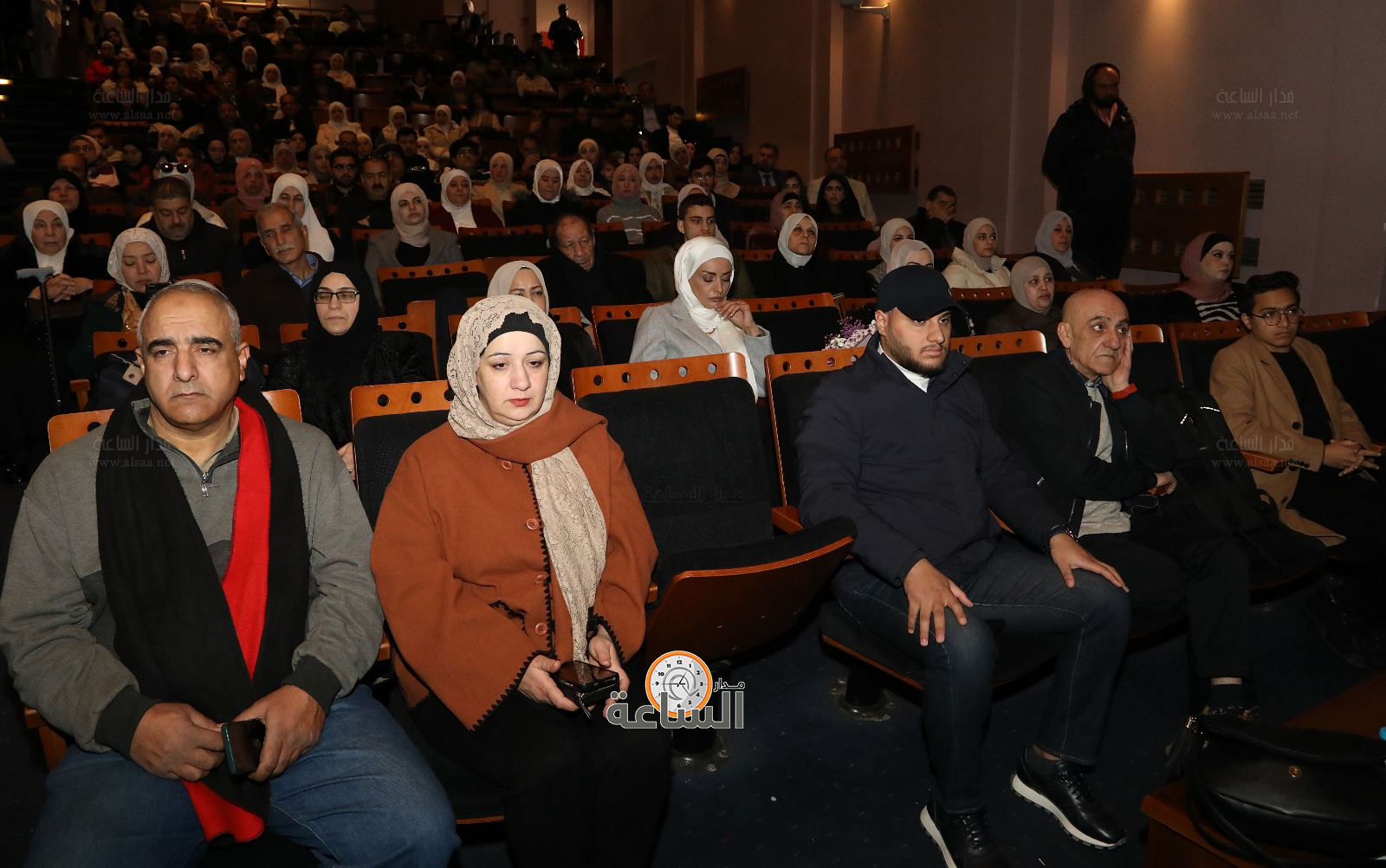 Madar Al-Saa Images 0.7512320443387714