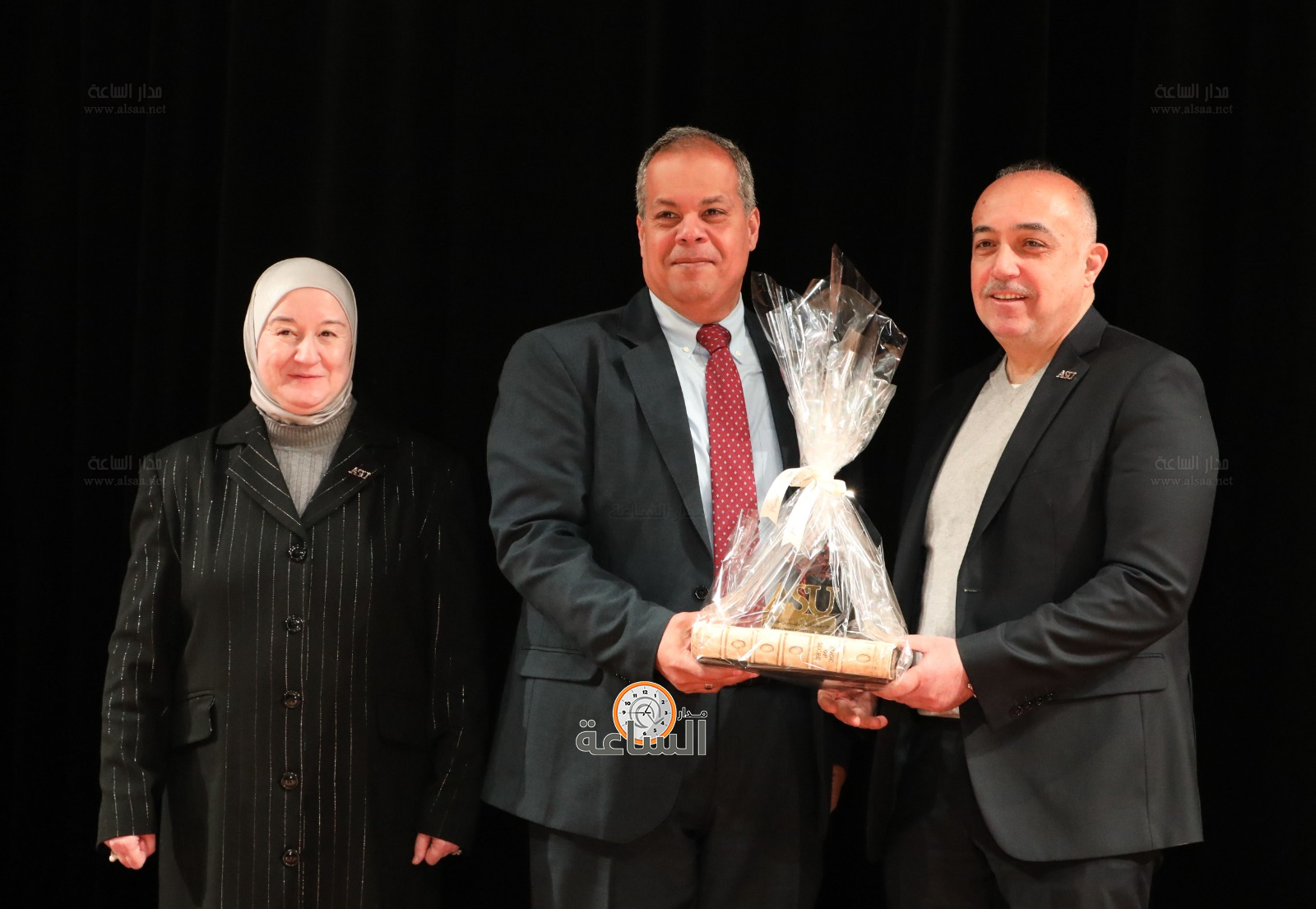 Madar Al-Saa Images 0.8269281122244252