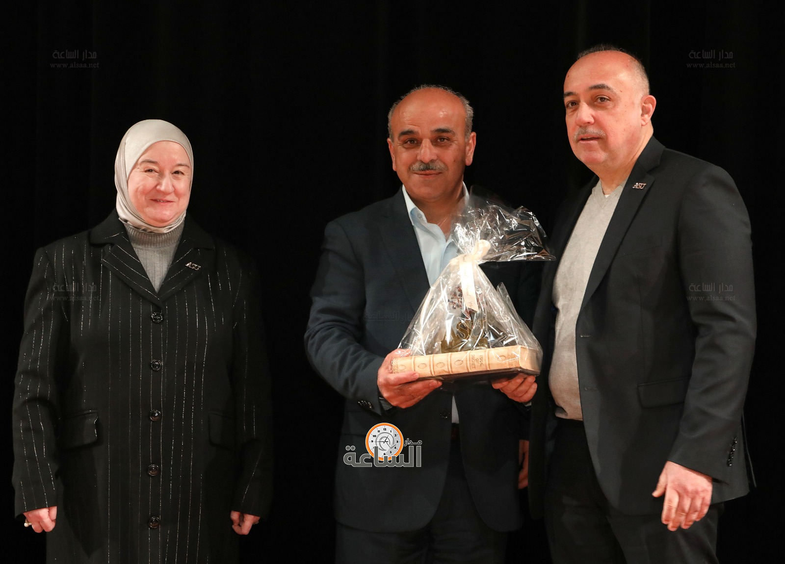 Madar Al-Saa Images 0.2097614532488612