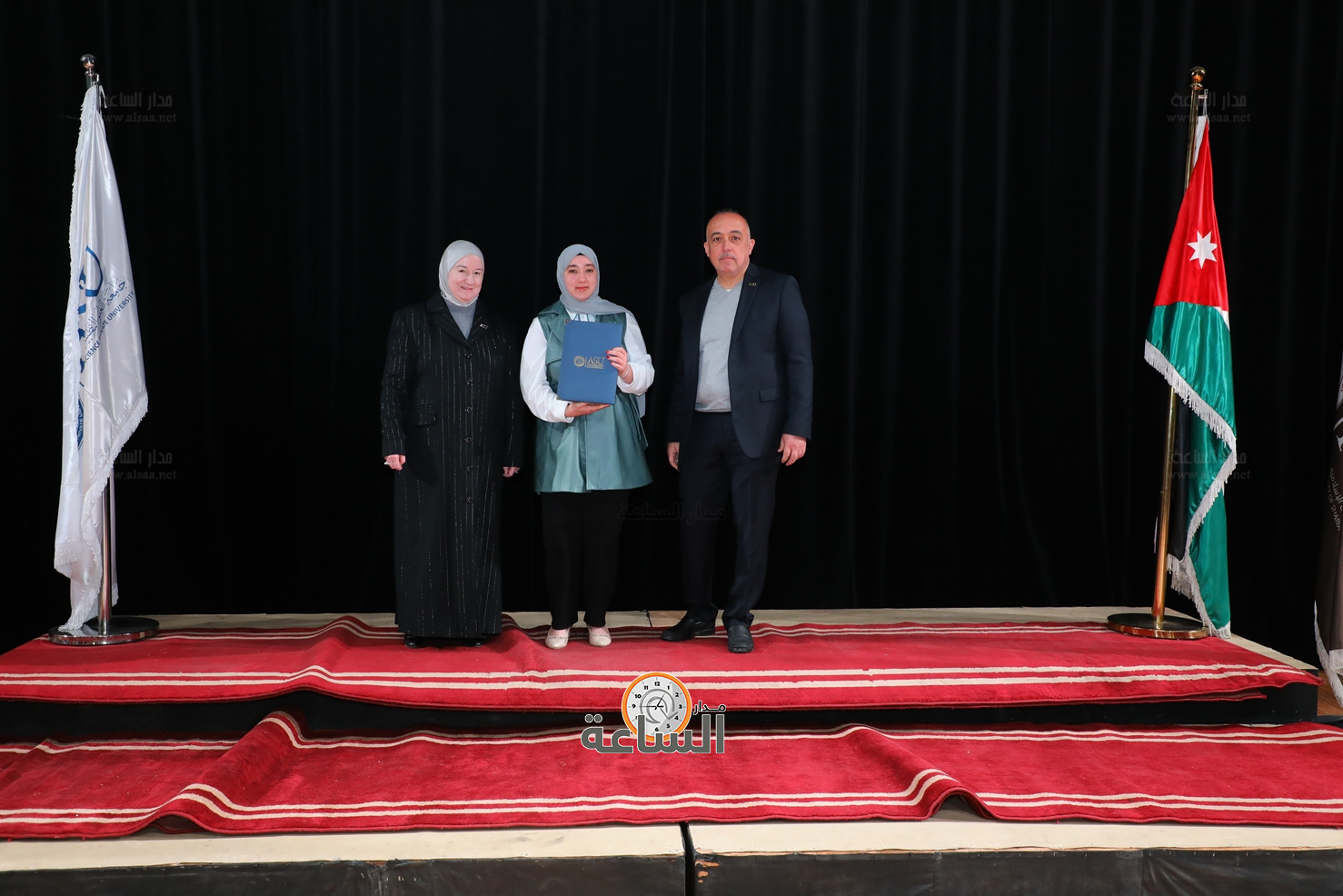 Madar Al-Saa Images 0.8406080684298698