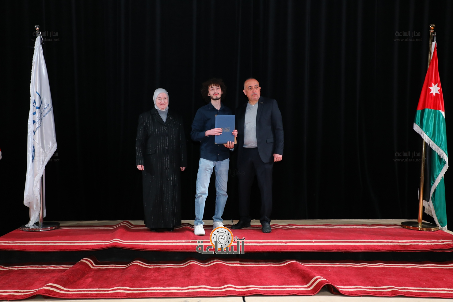 Madar Al-Saa Images 0.559093560914818