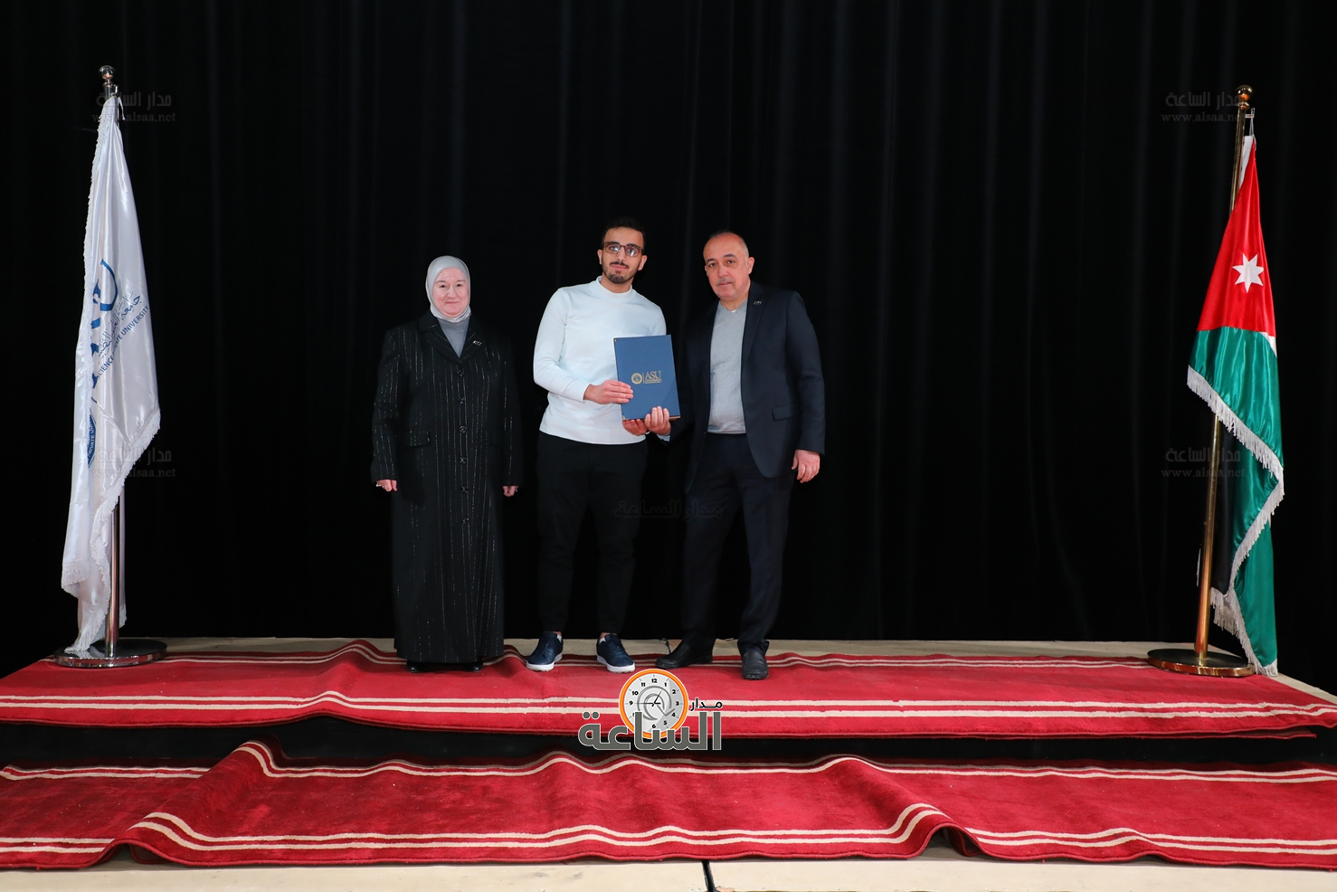 Madar Al-Saa Images 0.17175373345236555