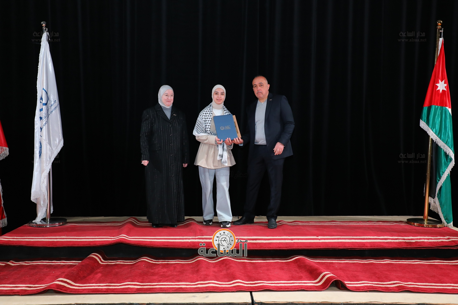 Madar Al-Saa Images 0.8789356927661245