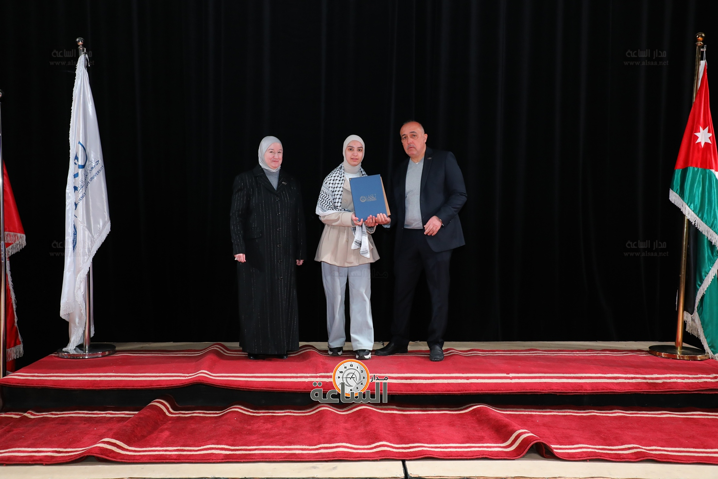 Madar Al-Saa Images 0.20002614432024735