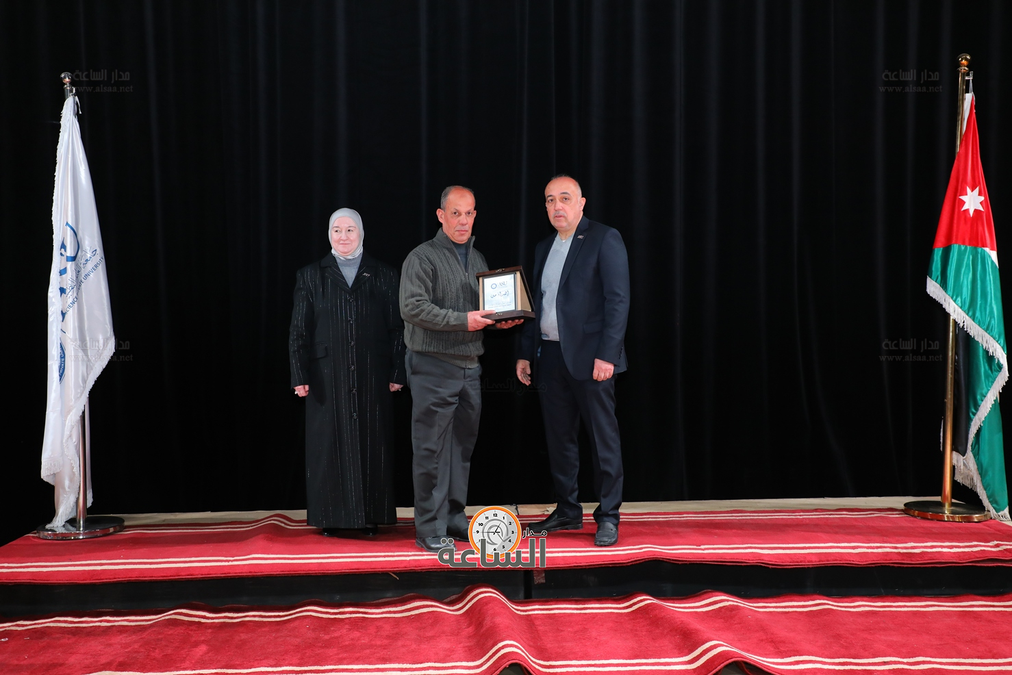 Madar Al-Saa Images 0.8782719848201692