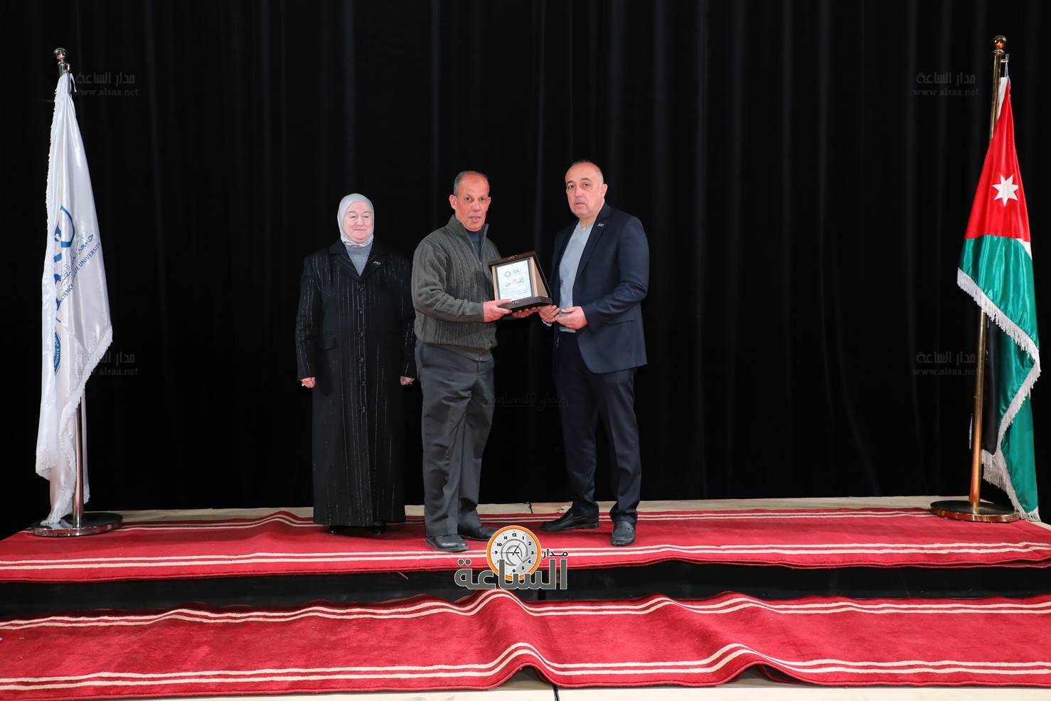 Madar Al-Saa Images 0.10411040946063332