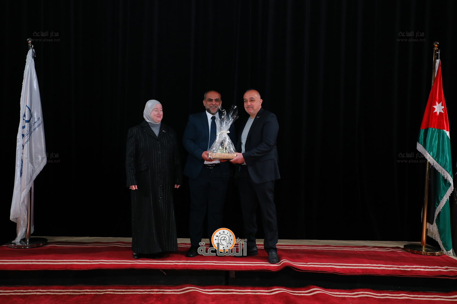 Madar Al-Saa Images 0.9137918638534213