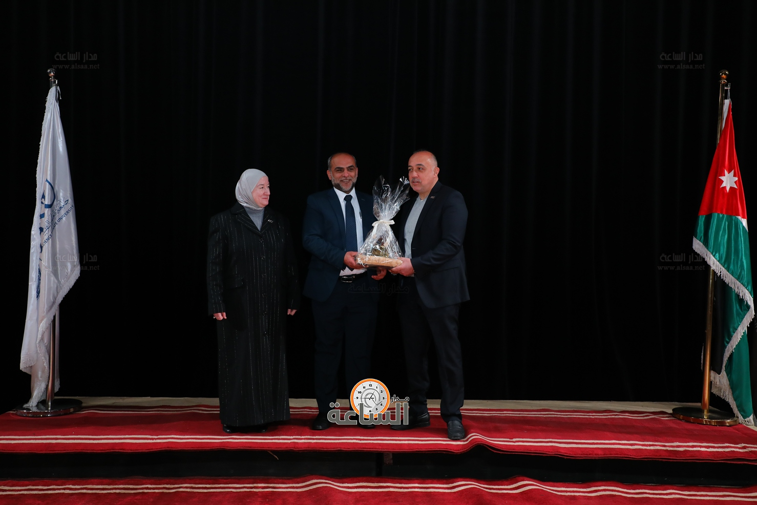 Madar Al-Saa Images 0.5000744399229642