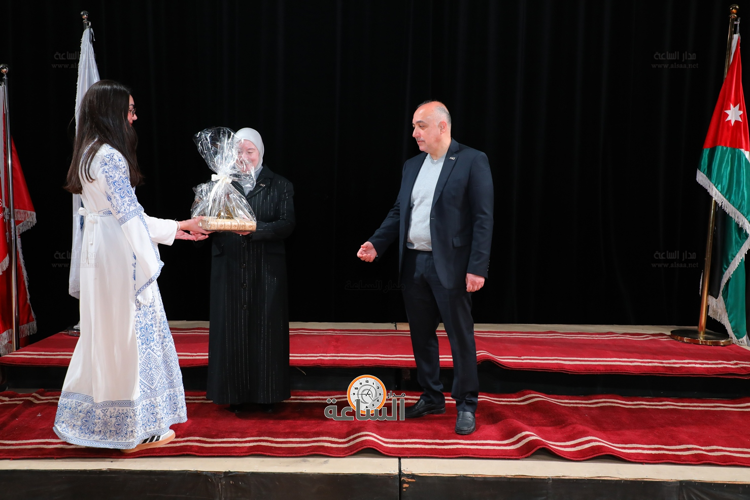 Madar Al-Saa Images 0.8121265161433417