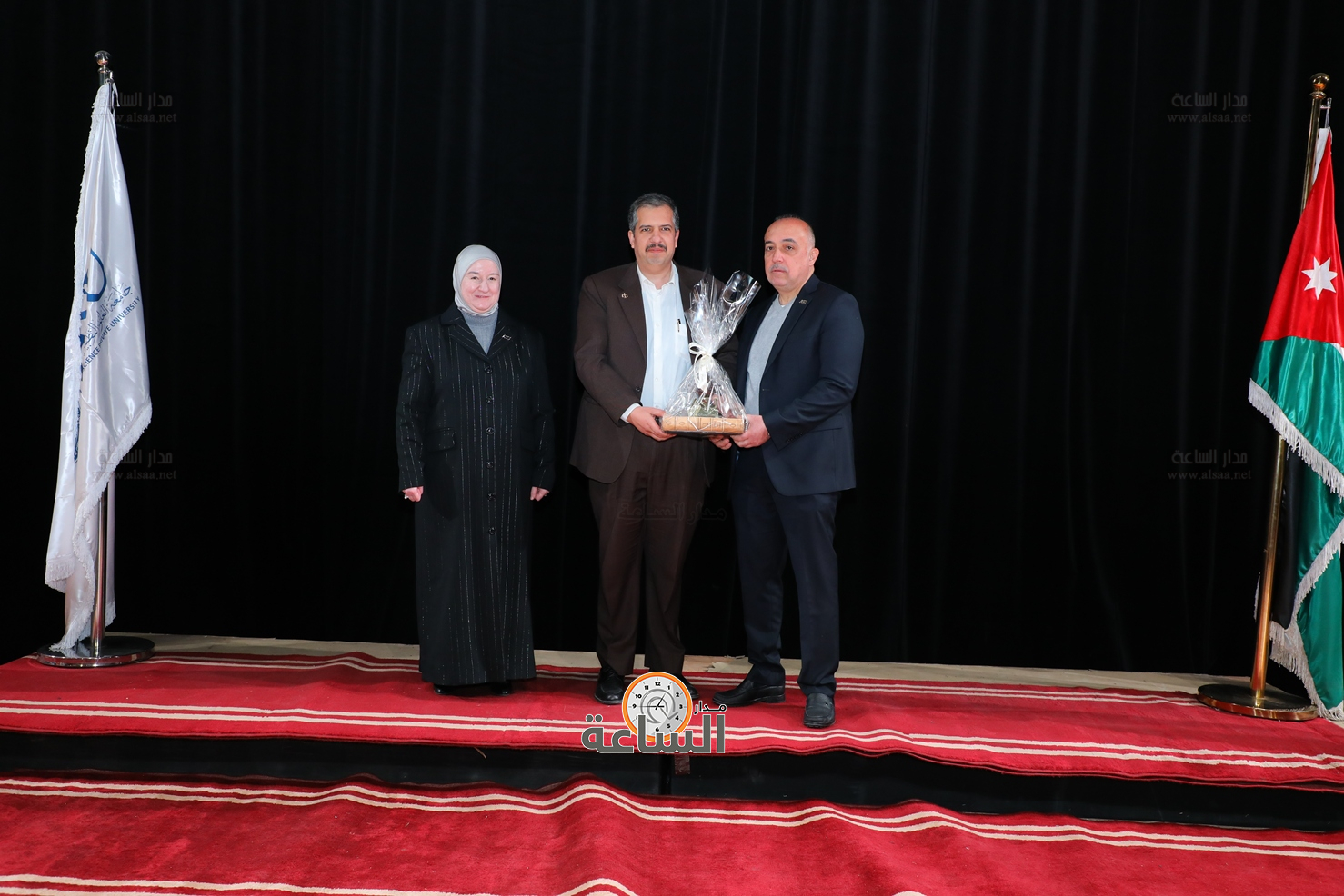 Madar Al-Saa Images 0.170609687486444