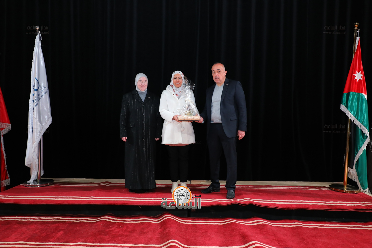 Madar Al-Saa Images 0.8414788845283403