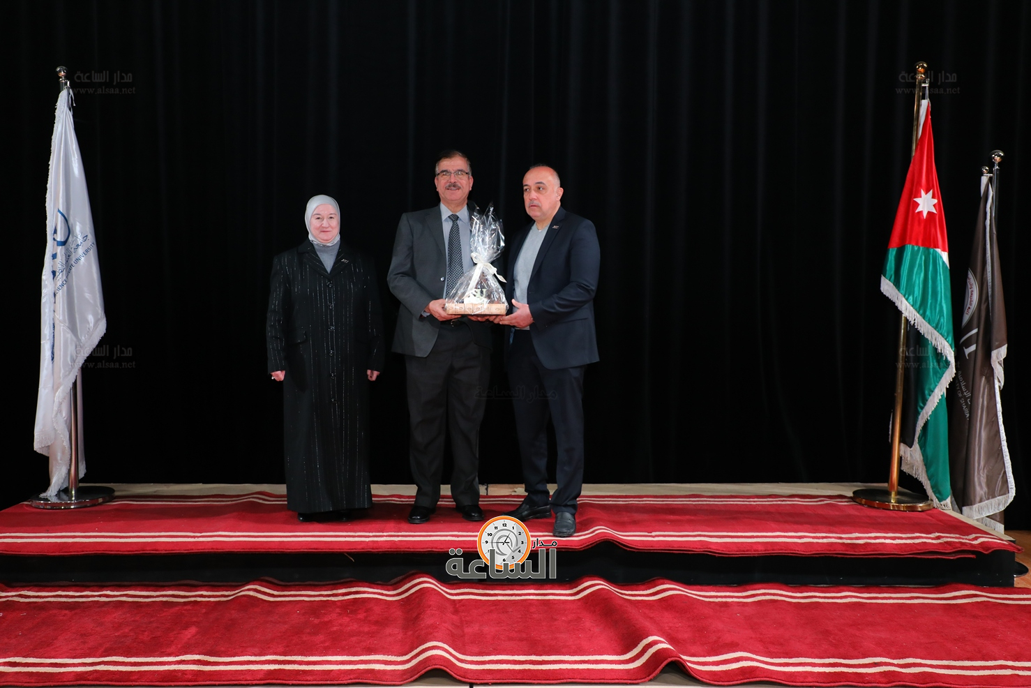 Madar Al-Saa Images 0.7006381346505572