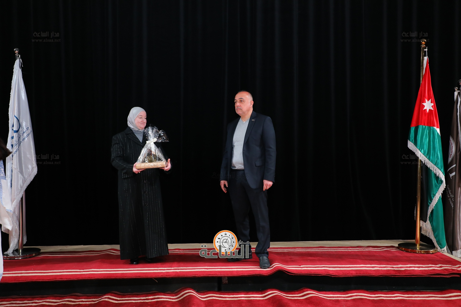 Madar Al-Saa Images 0.9892149967322534