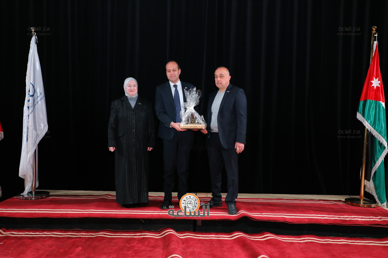 Madar Al-Saa Images 0.0005827424971889261