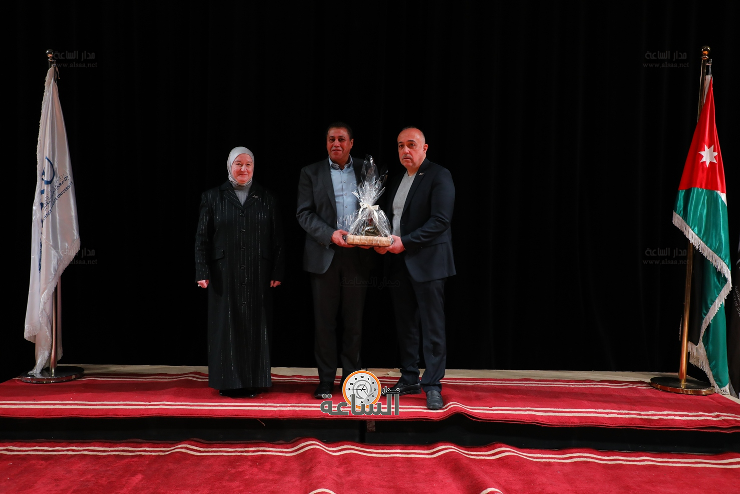 Madar Al-Saa Images 0.5016508887971542