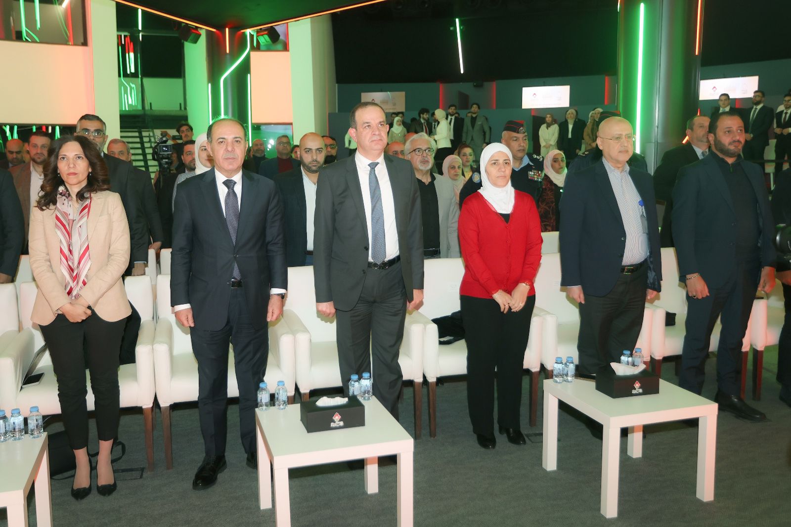 Madar Al-Saa Images 0.6562305850286367