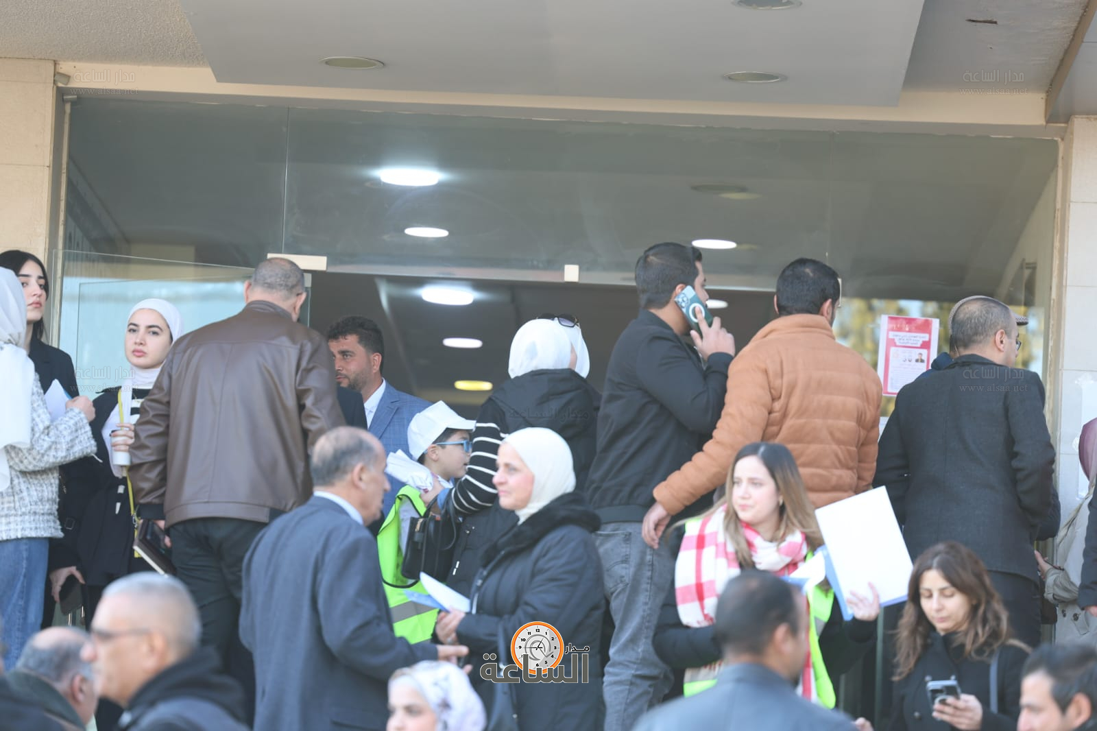 Madar Al-Saa Images 0.579164789390449