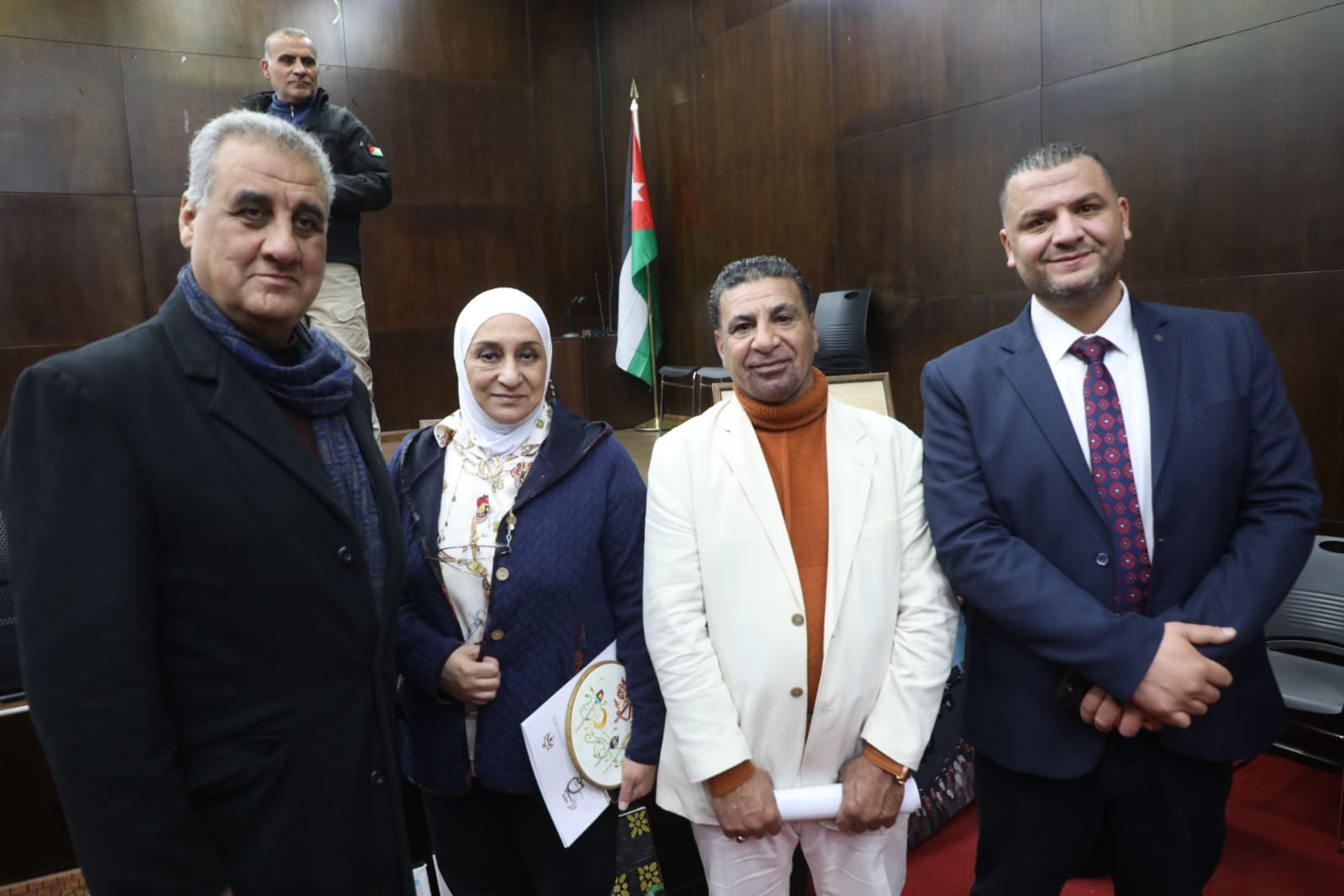 Madar Al-Saa Images 0.8290032582770979