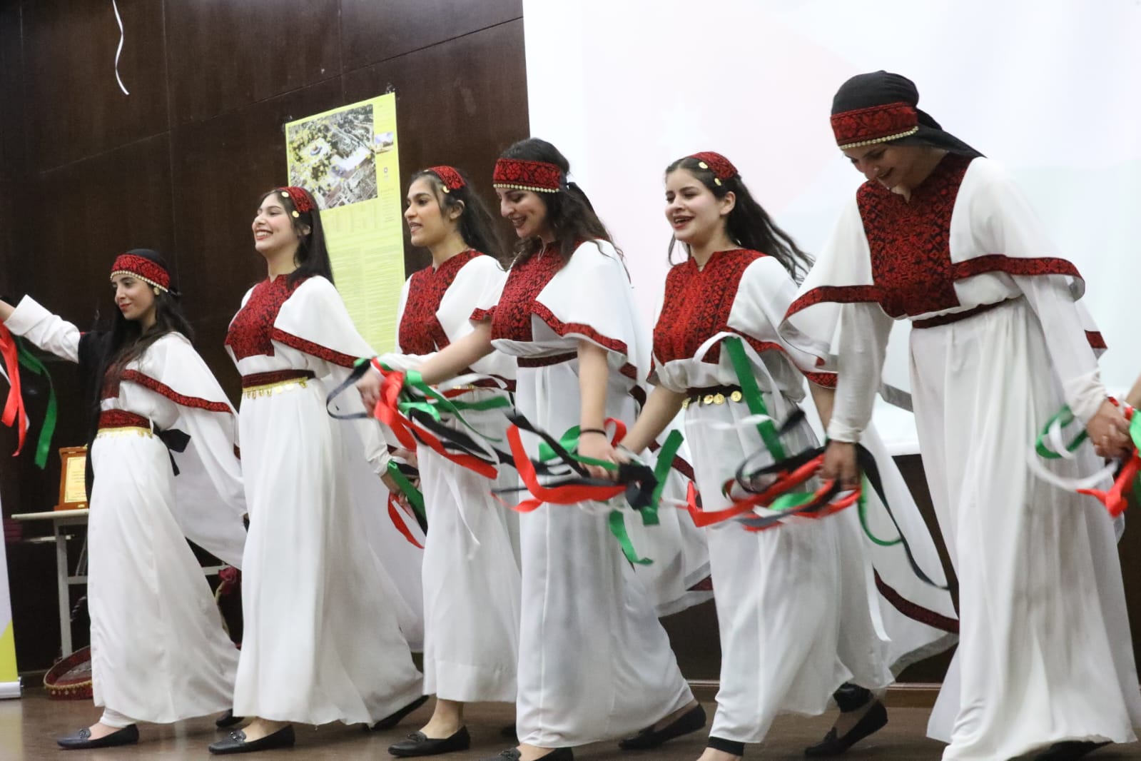 Madar Al-Saa Images 0.18802953400892464