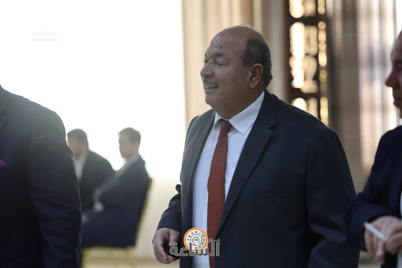 Madar Al-Saa Images 0.41685094573541126