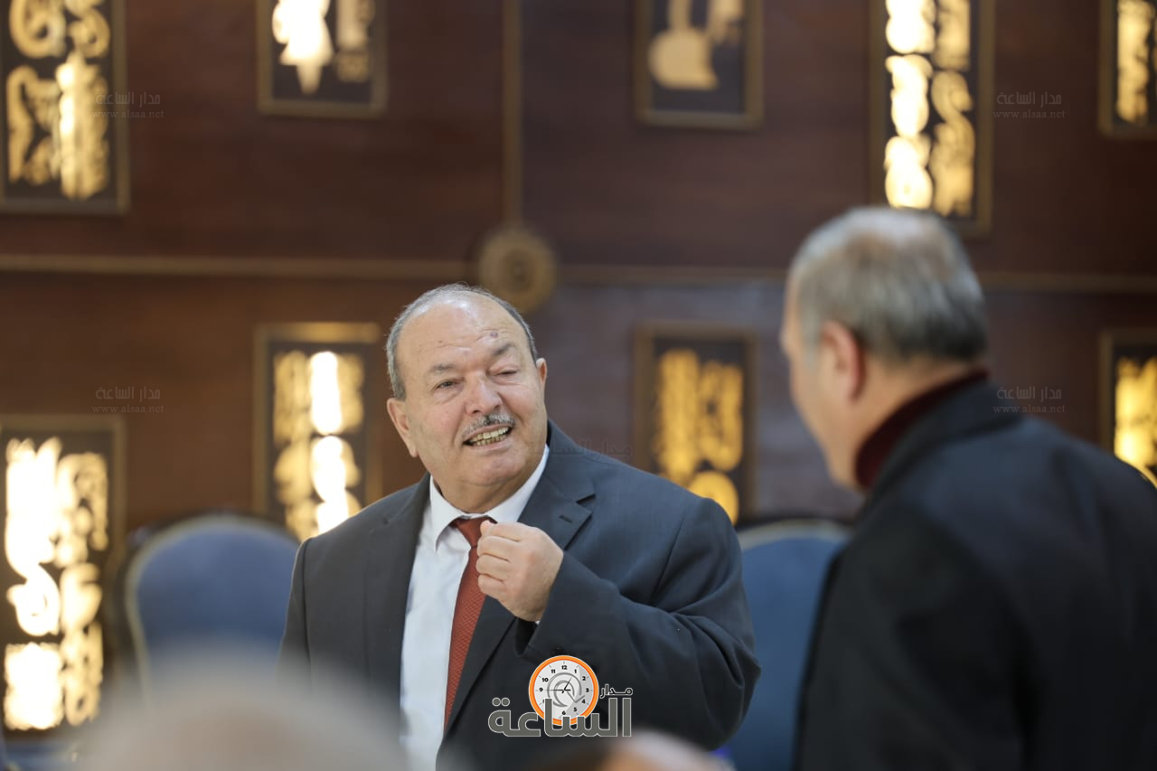 Madar Al-Saa Images 0.9071918135072137