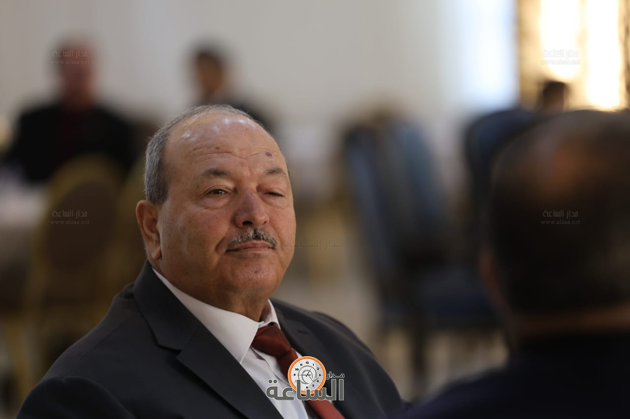 Madar Al-Saa Images 0.8749645999574815