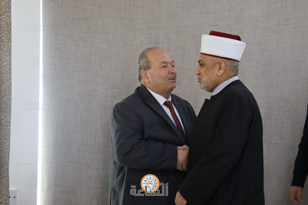 Madar Al-Saa Images 0.44007558223230014