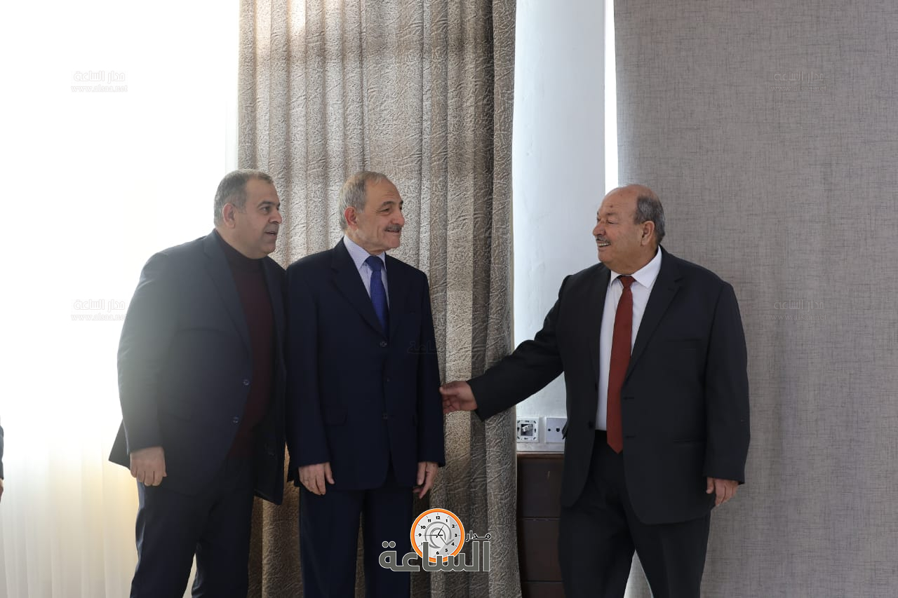 Madar Al-Saa Images 0.7598839626664329