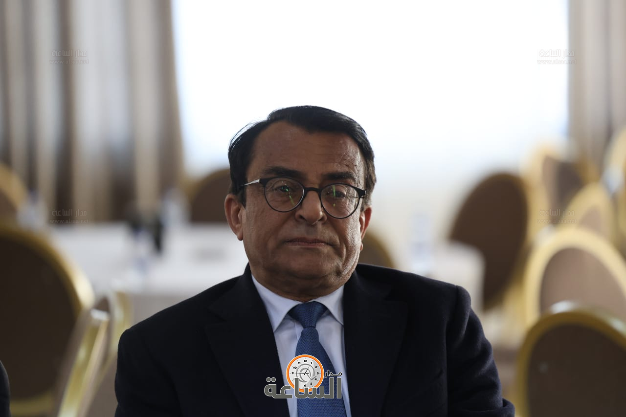 Madar Al-Saa Images 0.4601416321655192