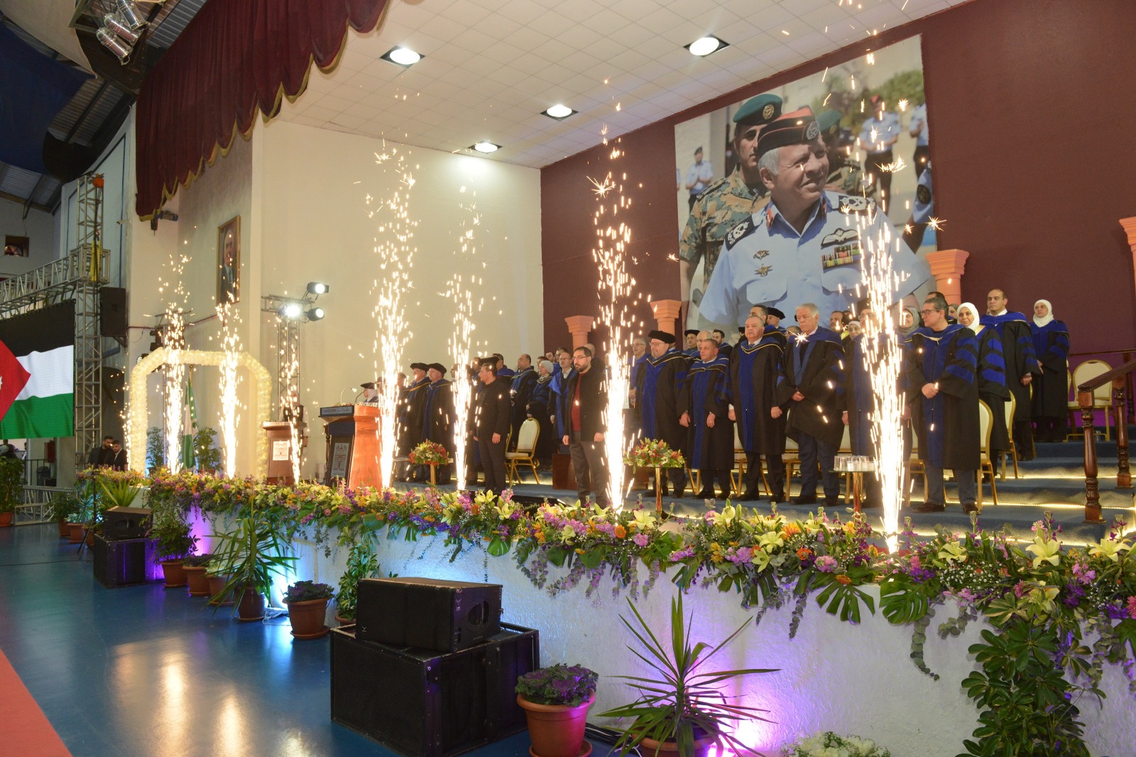 Madar Al-Saa Images 0.462868533705018