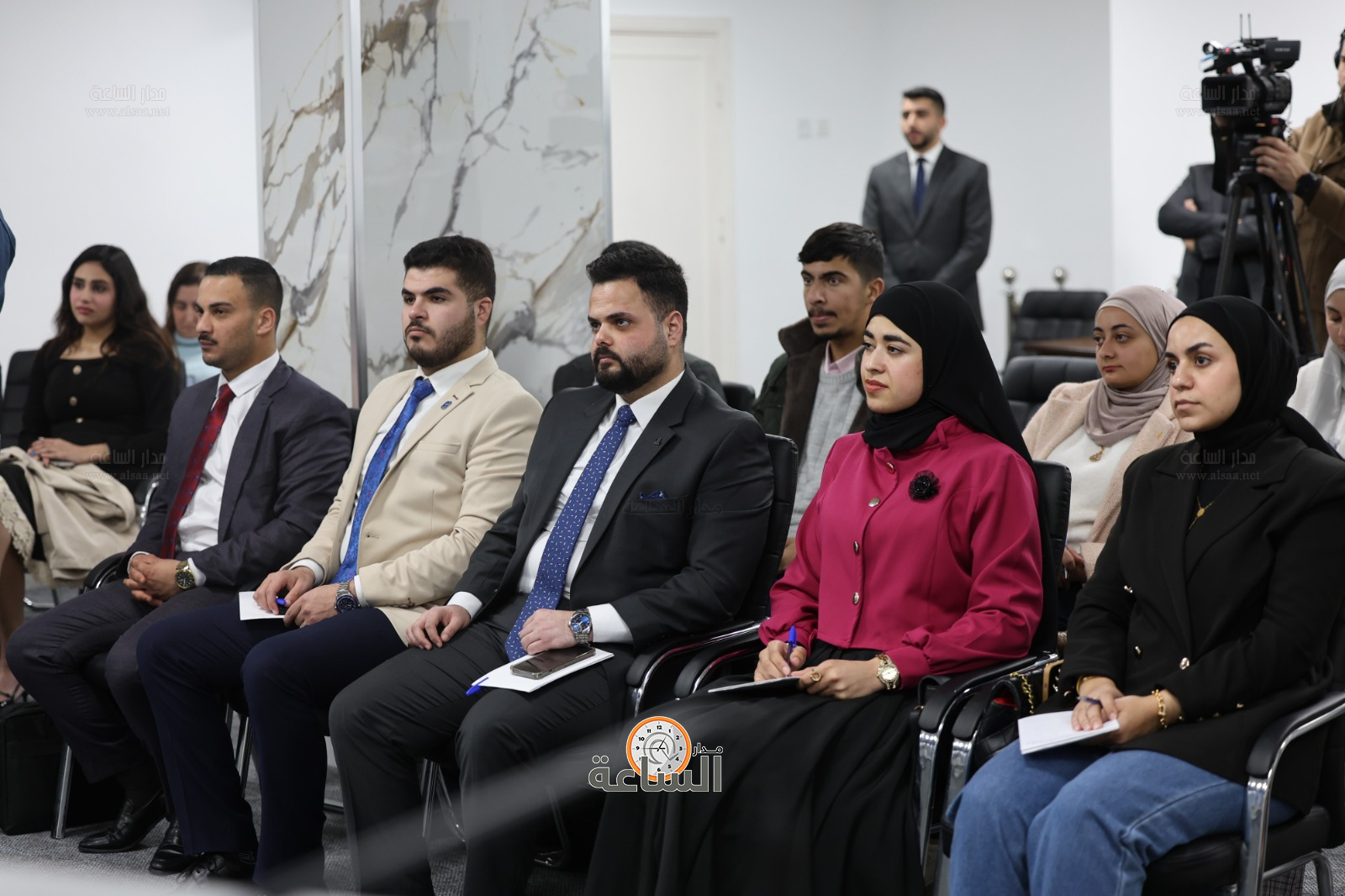 Madar Al-Saa Images 0.9939657332918361