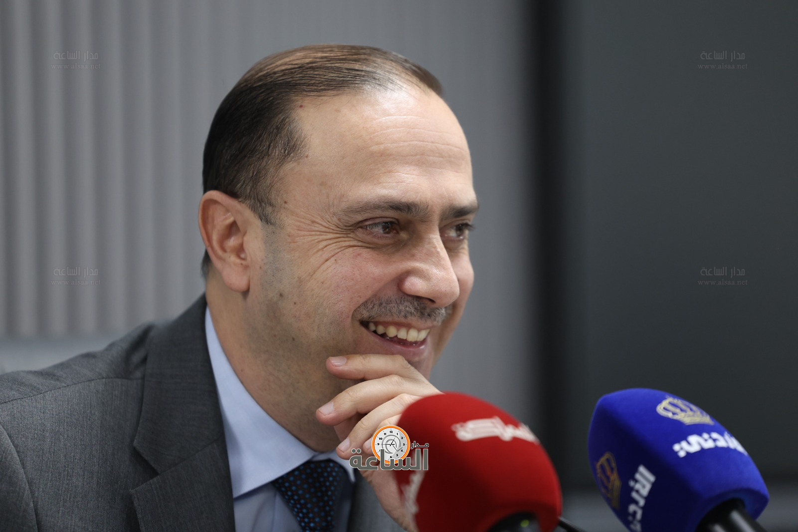 Madar Al-Saa Images 0.4010876297257806