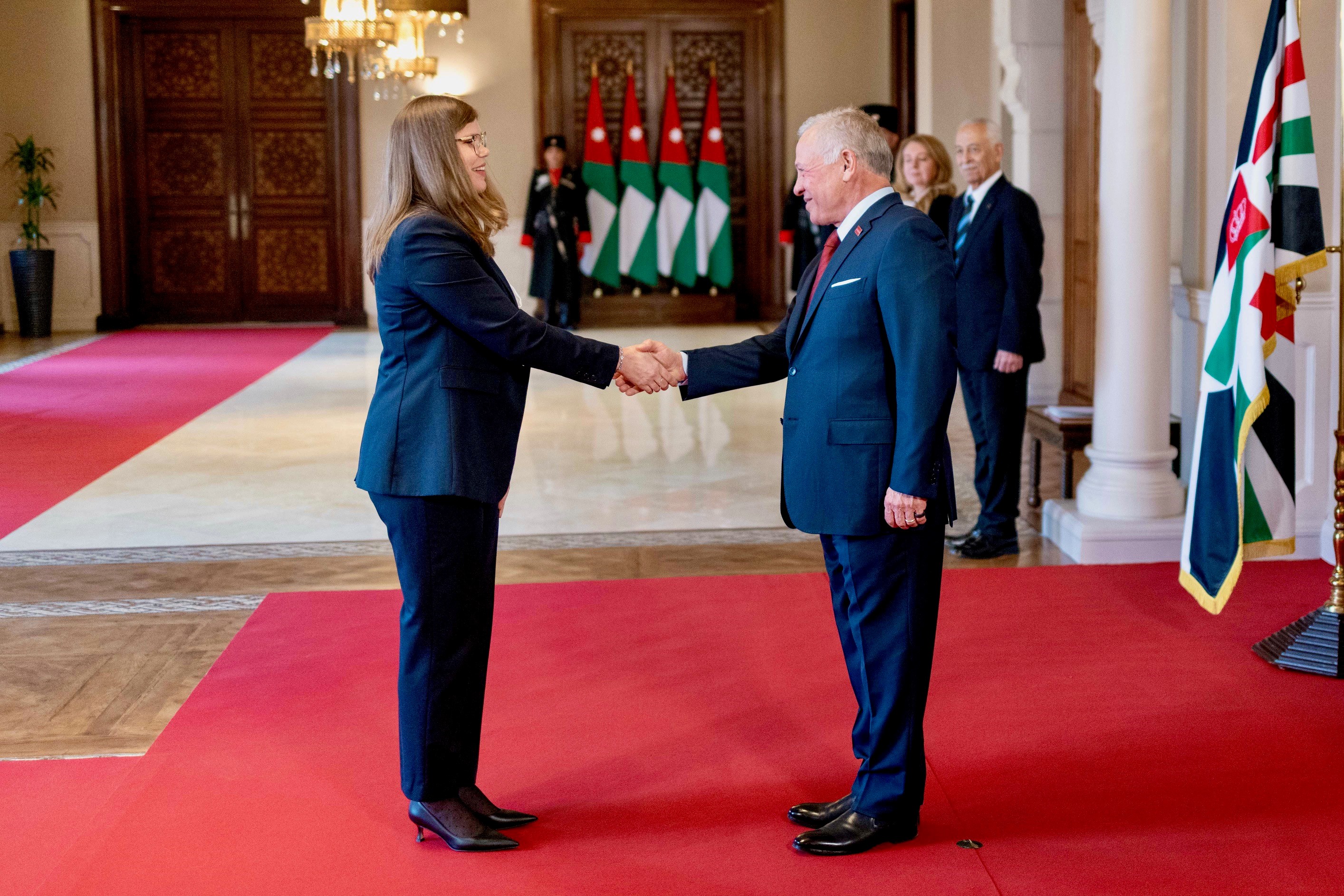 Madar Al-Saa Images 0.67675495204747