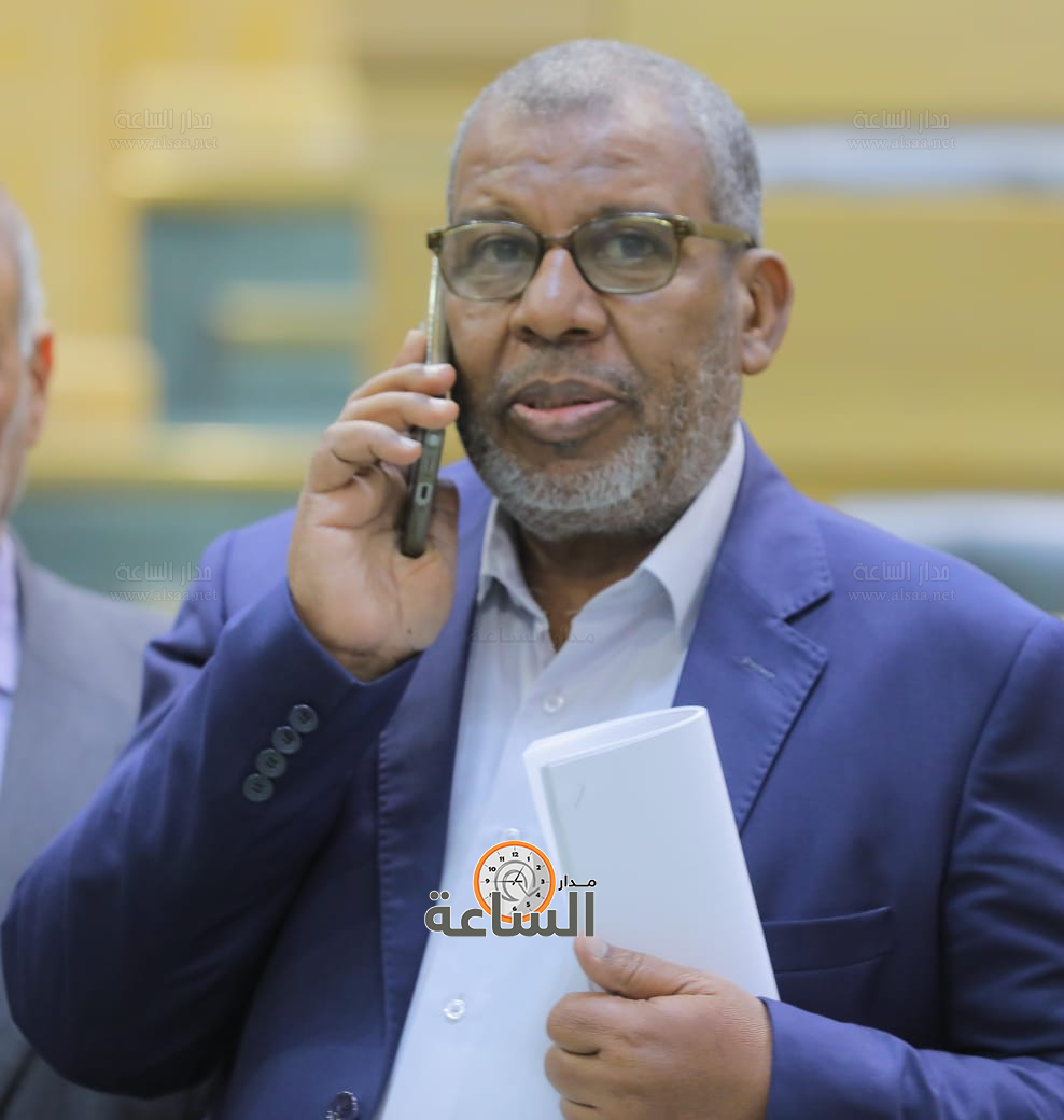 Madar Al-Saa Images 0.37667350834004587