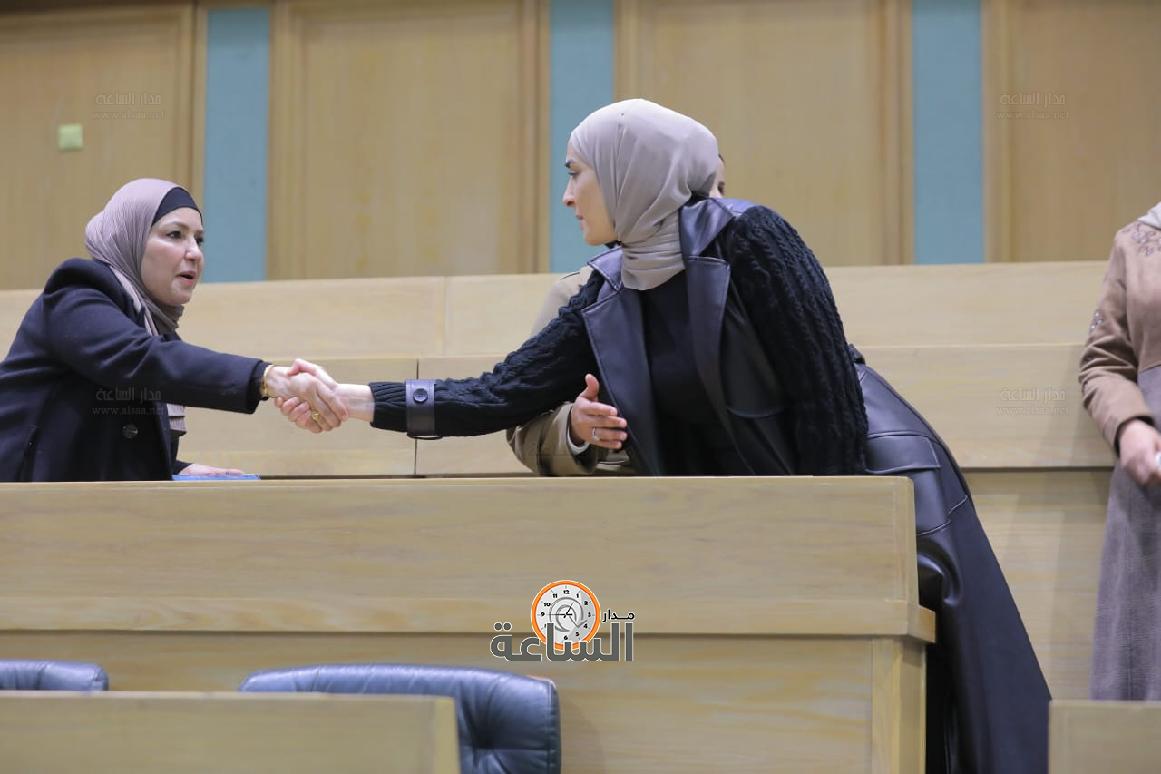 Madar Al-Saa Images 0.5200249882055596