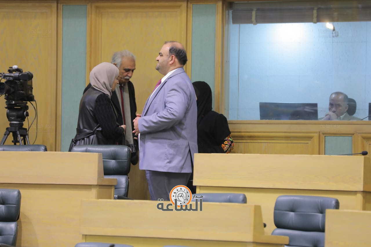 Madar Al-Saa Images 0.06052761944010876