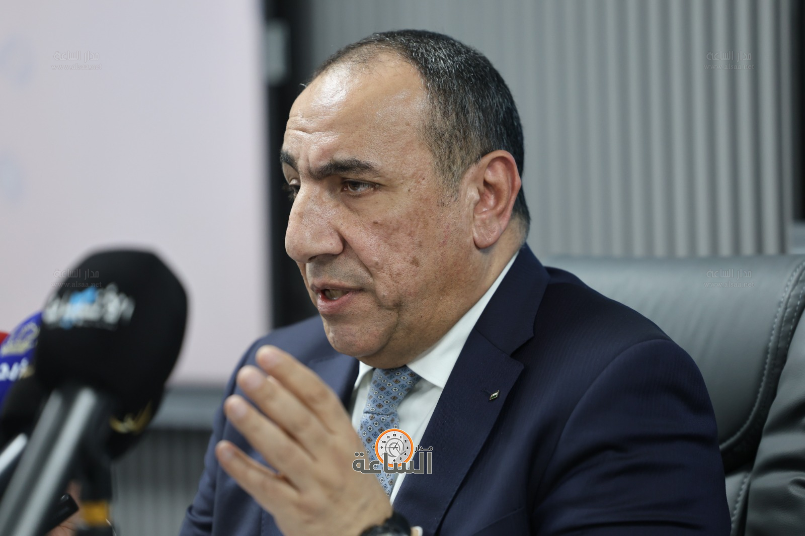 Madar Al-Saa Images 0.10227237734831163