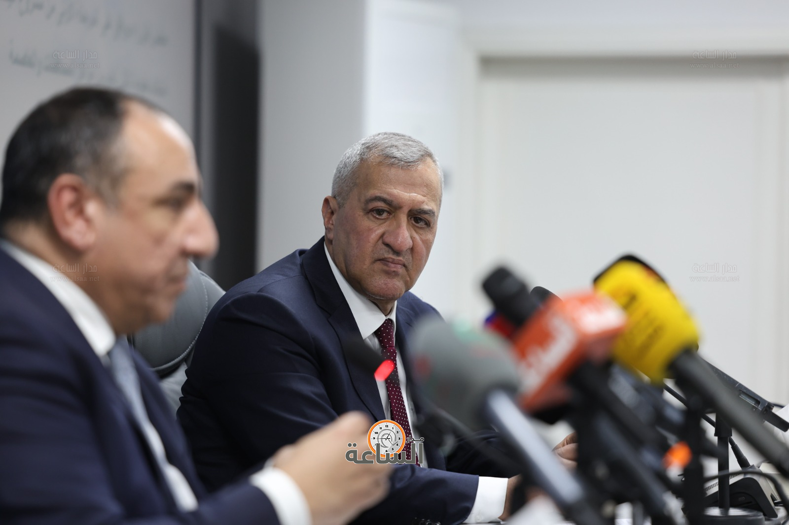 Madar Al-Saa Images 0.035930136070379426