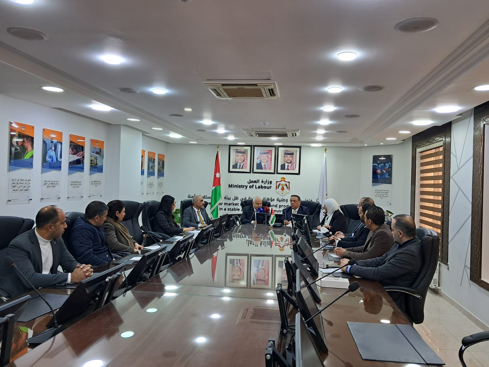 Madar Al-Saa Images 0.17826716839486556